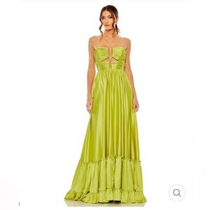 MACDUGGAL RUCHED TIERED CRISS CROSS GOWN - size 4